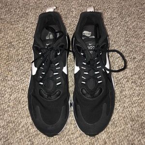 Nike Air Max 270 React. LIKE NEW